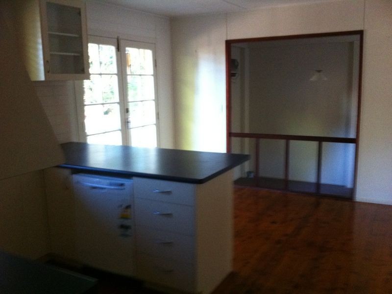 33 Barrymount Crescent, Mount Lofty QLD 4350