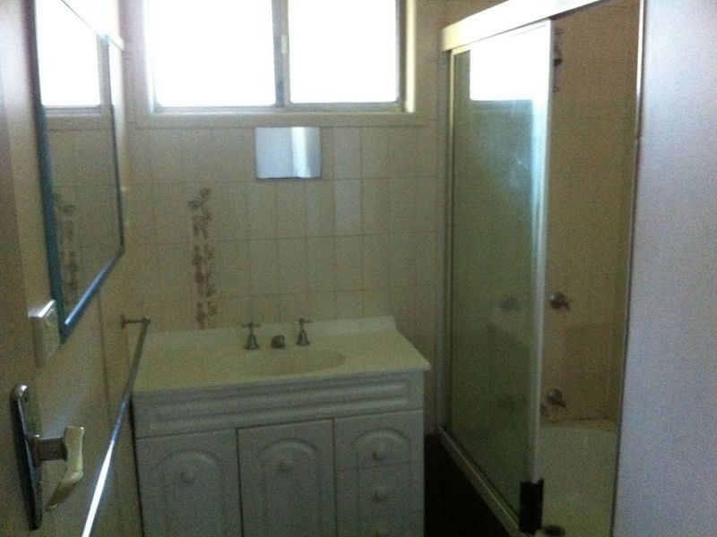 33 Barrymount Crescent, Mount Lofty QLD 4350