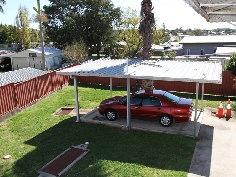 311 Bridge Street, Newtown QLD 4350