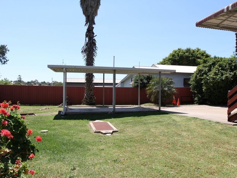 311 Bridge Street, Newtown QLD 4350