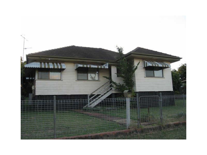 17 Searle Street HARRISTOWN, Toowoomba QLD 4350