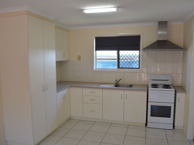 2/16 Spies Court, Mount Lofty QLD 4350