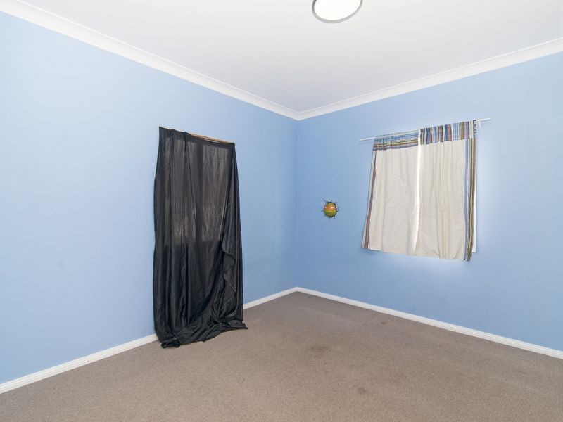 16 Sourris Street, Mount Lofty QLD 4350