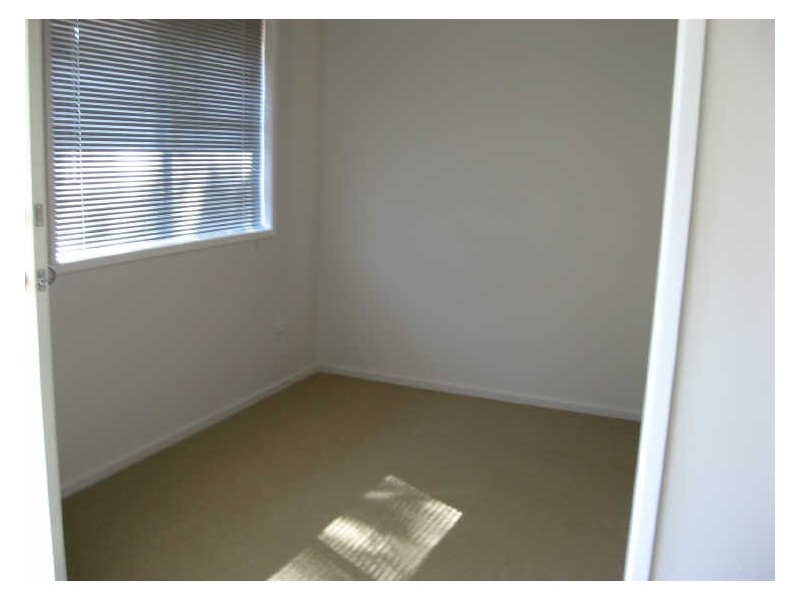 2/10a Holberton Street, Rockville QLD 4350