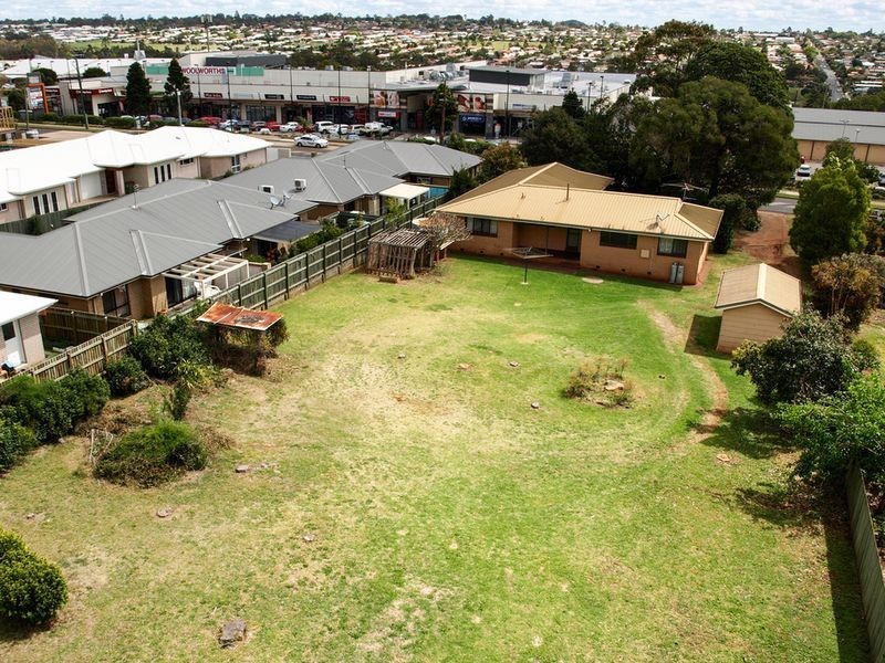 436 Hume Street, Middle Ridge QLD 4350