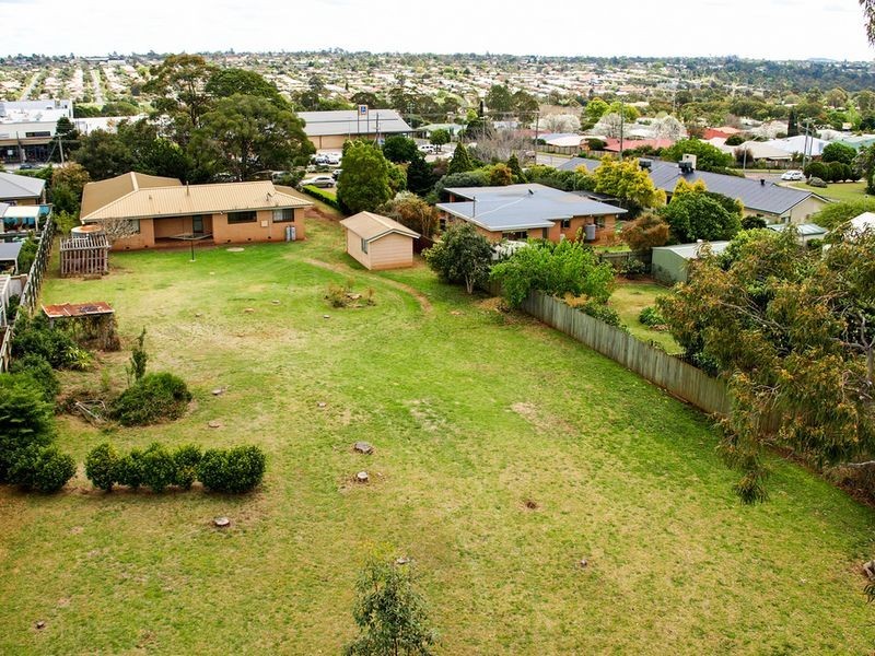 436 Hume Street, Middle Ridge QLD 4350