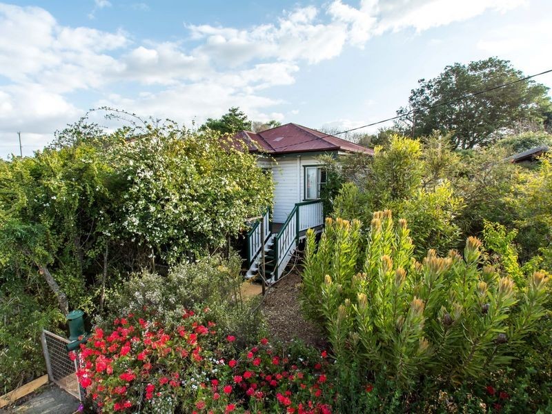 11 Lyndall Street, Harristown QLD 4350