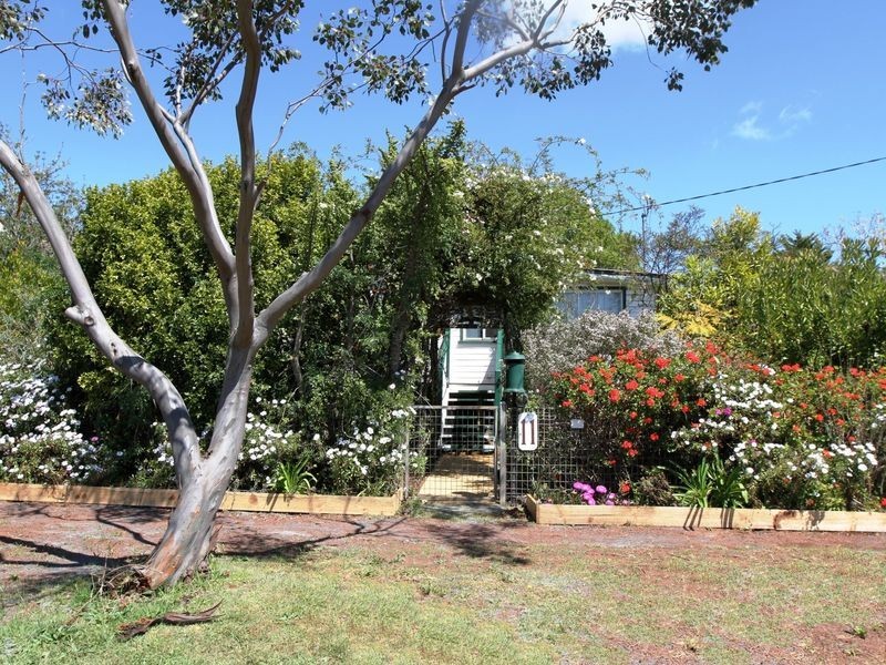 11 Lyndall Street, Harristown QLD 4350