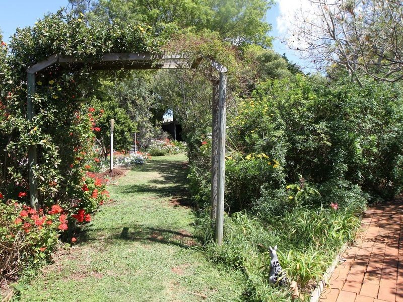 11 Lyndall Street, Harristown QLD 4350
