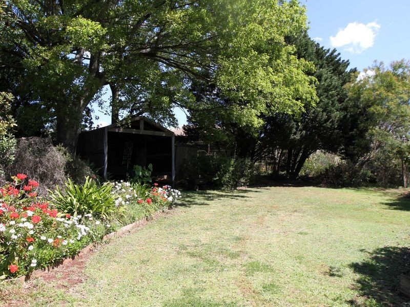 11 Lyndall Street, Harristown QLD 4350