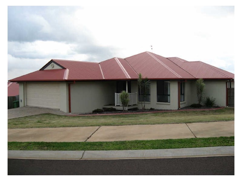 17 McShane Drive MOUNT KYNOCH, Toowoomba QLD 4350
