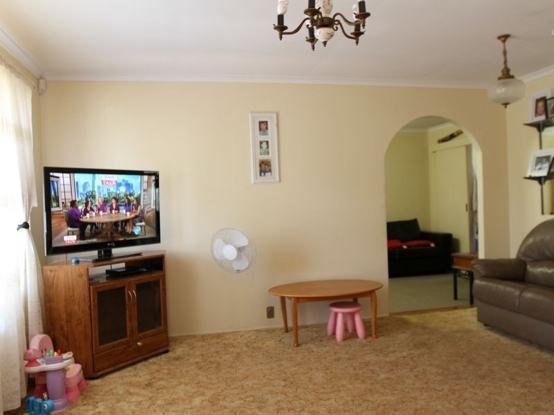 4 Moselle Court, Blue Mountain Heights QLD 4350