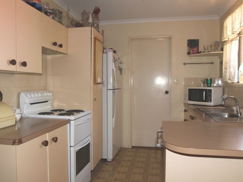 4 Moselle Court, Blue Mountain Heights QLD 4350