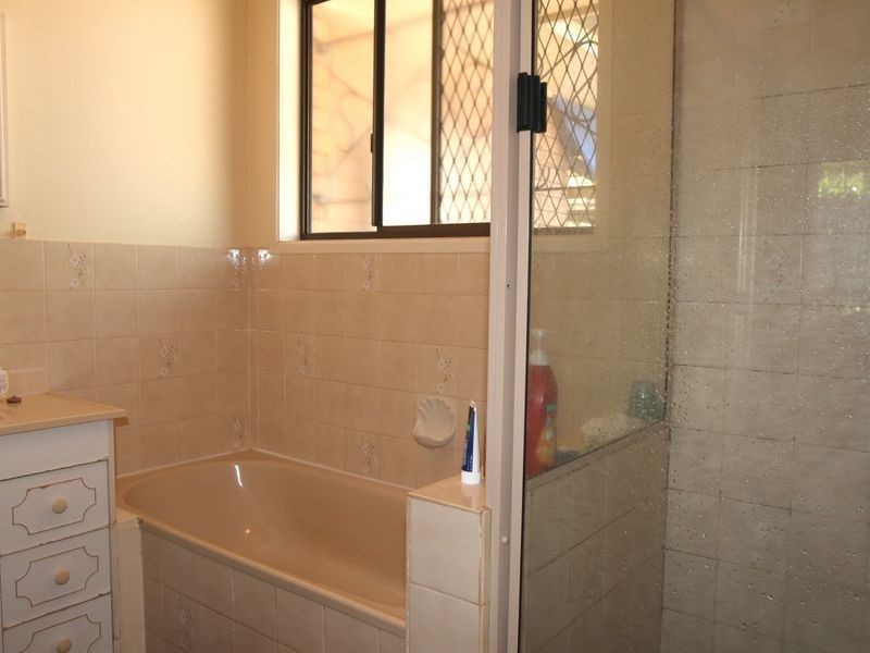 4 Moselle Court, Blue Mountain Heights QLD 4350