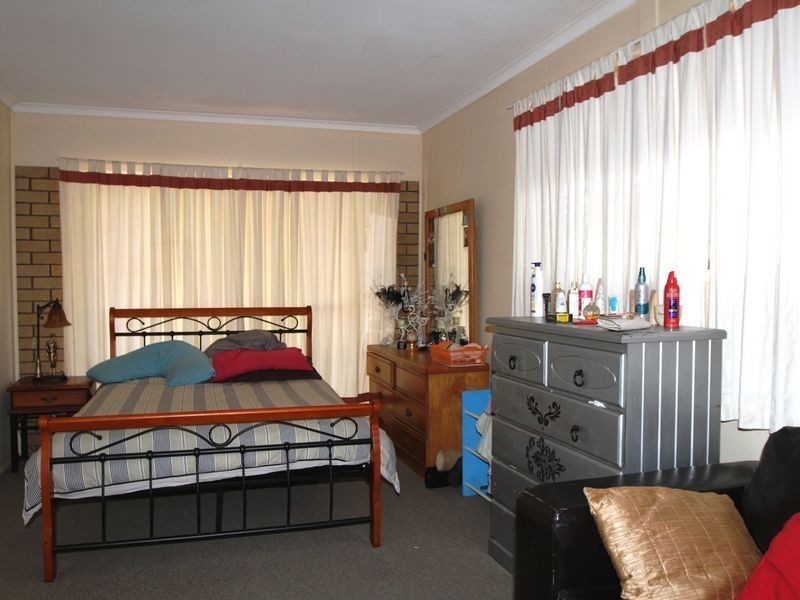 4 Moselle Court, Blue Mountain Heights QLD 4350