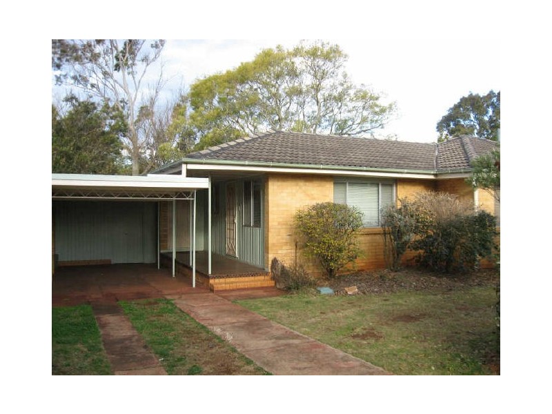 24 Talinga Street, Mount Lofty QLD 4350