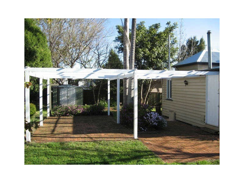 10 Hampshire Street, Toowoomba City QLD 4350