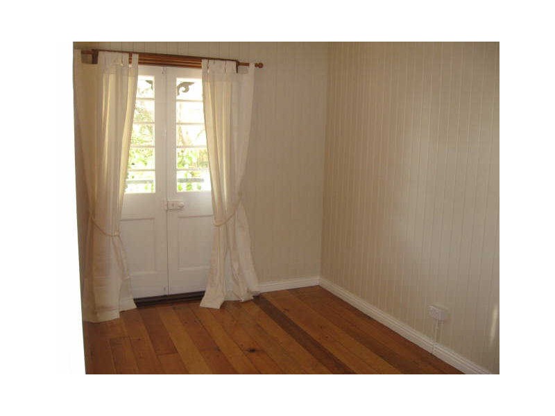 10 Hampshire Street, Toowoomba City QLD 4350