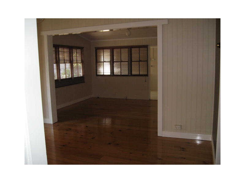 10 Hampshire Street, Toowoomba City QLD 4350