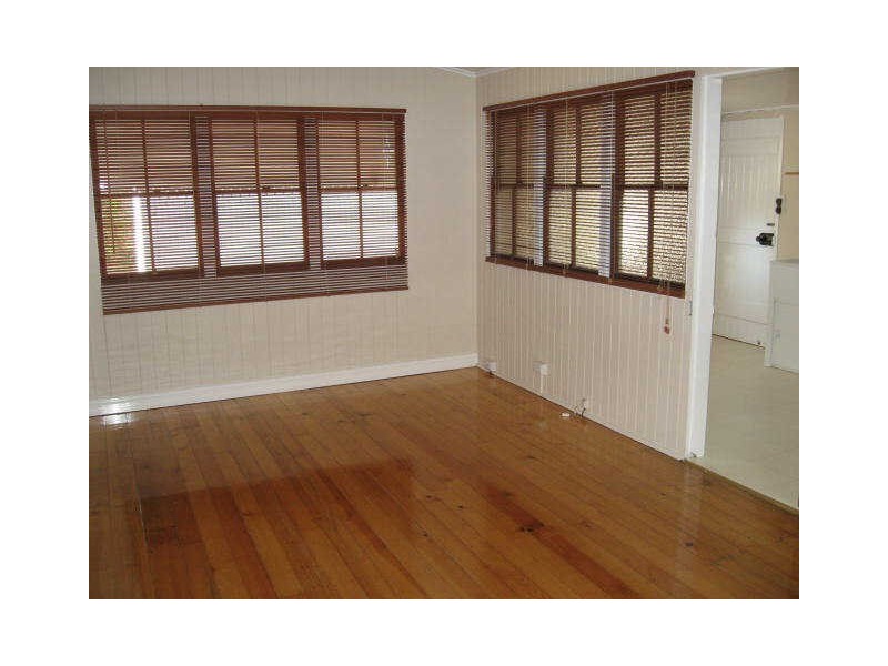 10 Hampshire Street, Toowoomba City QLD 4350