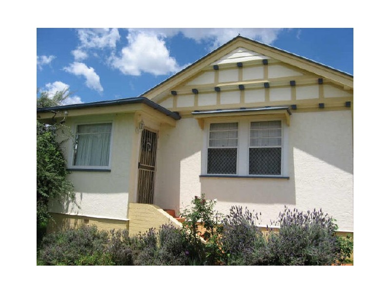 18 Seaton Street, Centenary Heights QLD 4350