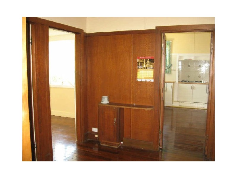 18 Seaton Street, Centenary Heights QLD 4350