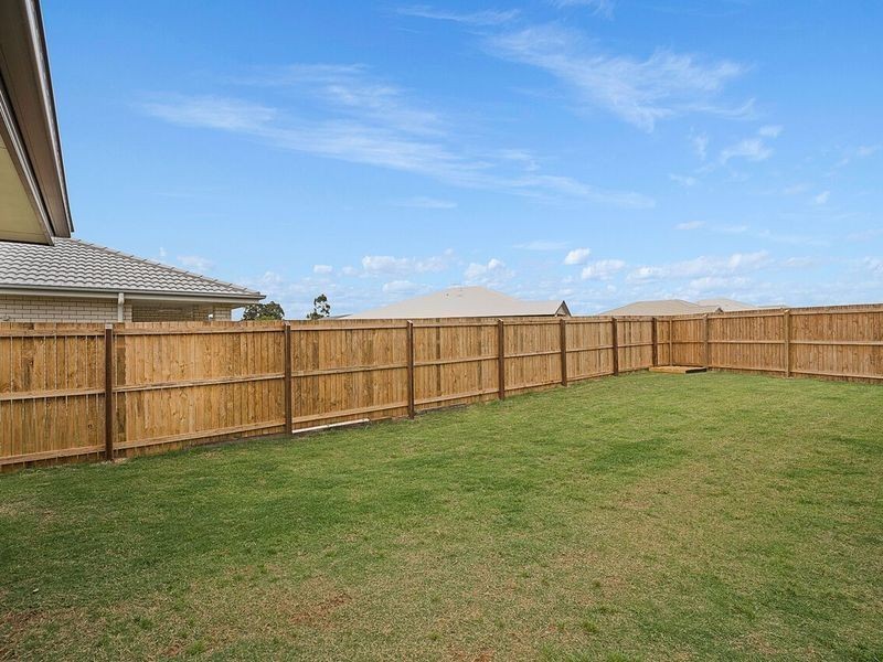 7 Bishop Street, Cambooya QLD 4358