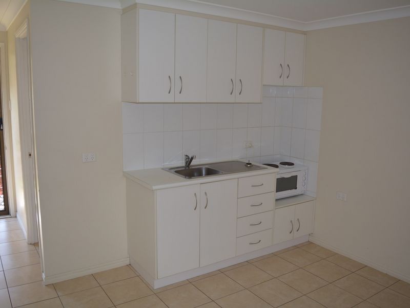 1/311 Bridge Street, Newtown QLD 4350