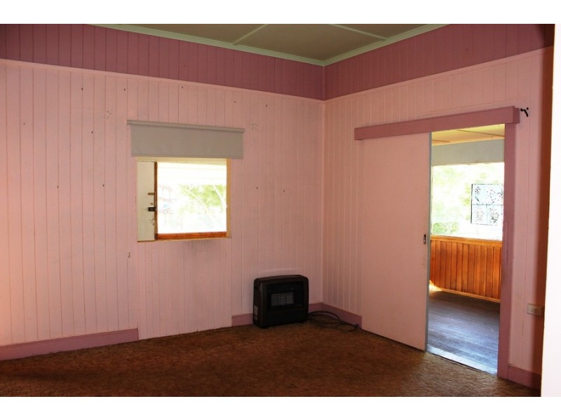 4 Louisa Street, South Toowoomba QLD 4350