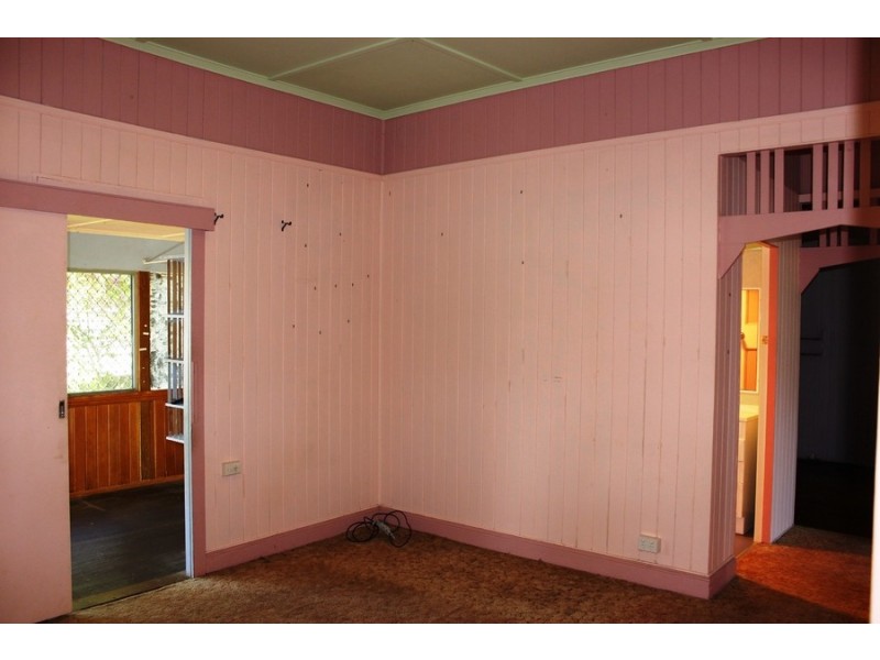 4 Louisa Street, South Toowoomba QLD 4350
