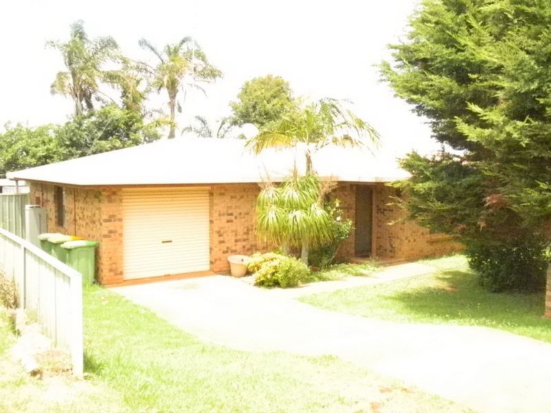 54 Poinciana Street, Newtown QLD 4350