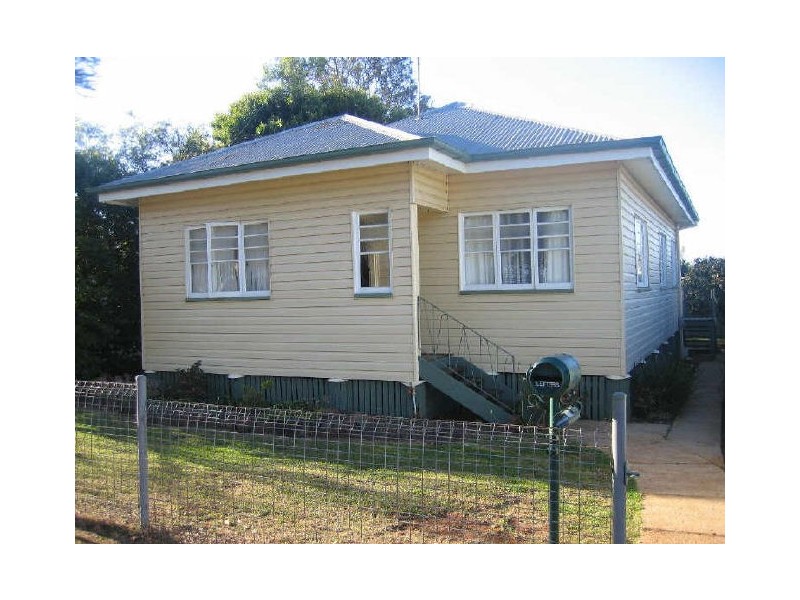 7A Victory Street, Newtown QLD 4350