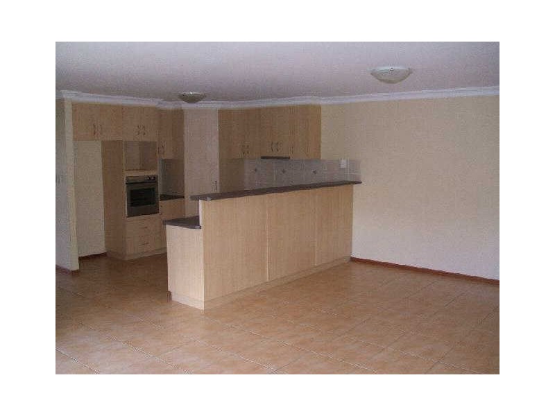 2/9 Mason Court, Kearneys Spring QLD 4350