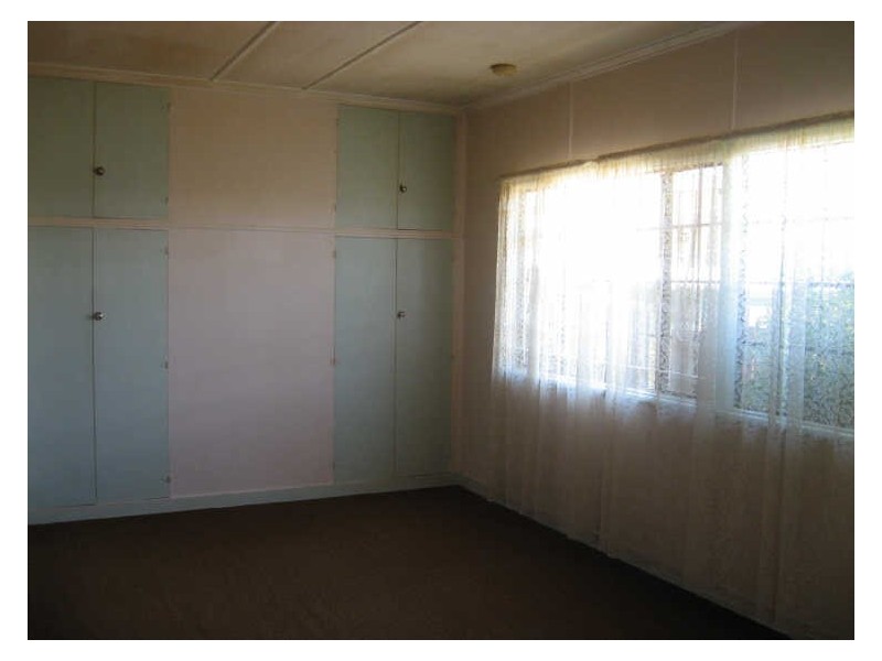 6 Louden Street, South Toowoomba QLD 4350
