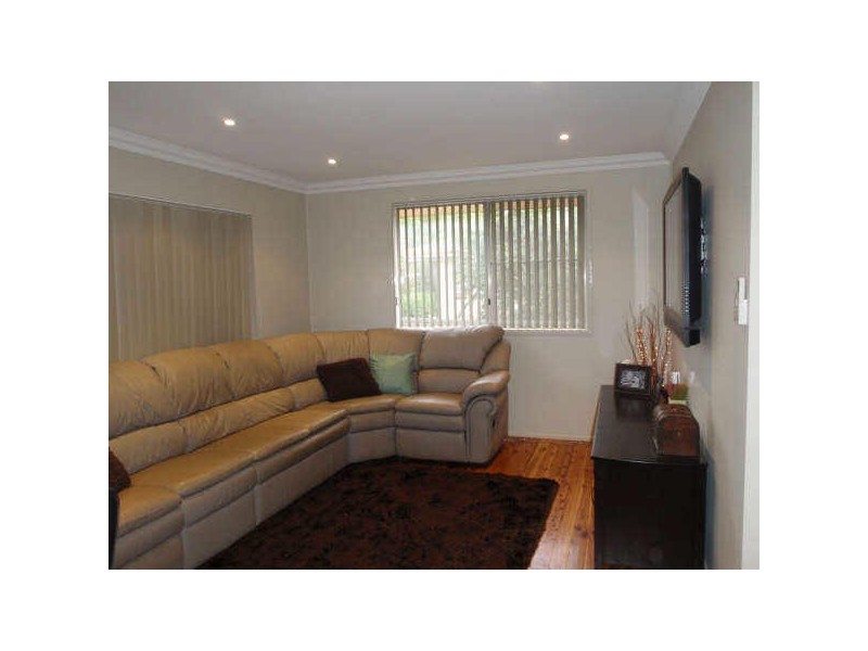 6 Raelyn Street, Centenary Heights QLD 4350