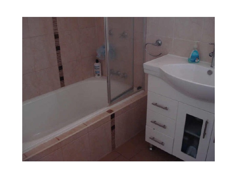 6 Raelyn Street, Centenary Heights QLD 4350