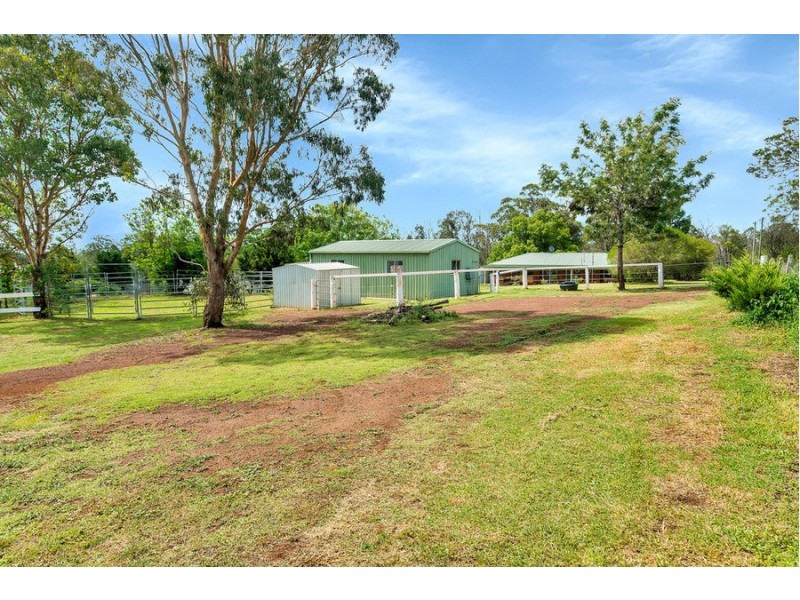 89 Reushle Road, Cabarlah QLD 4352