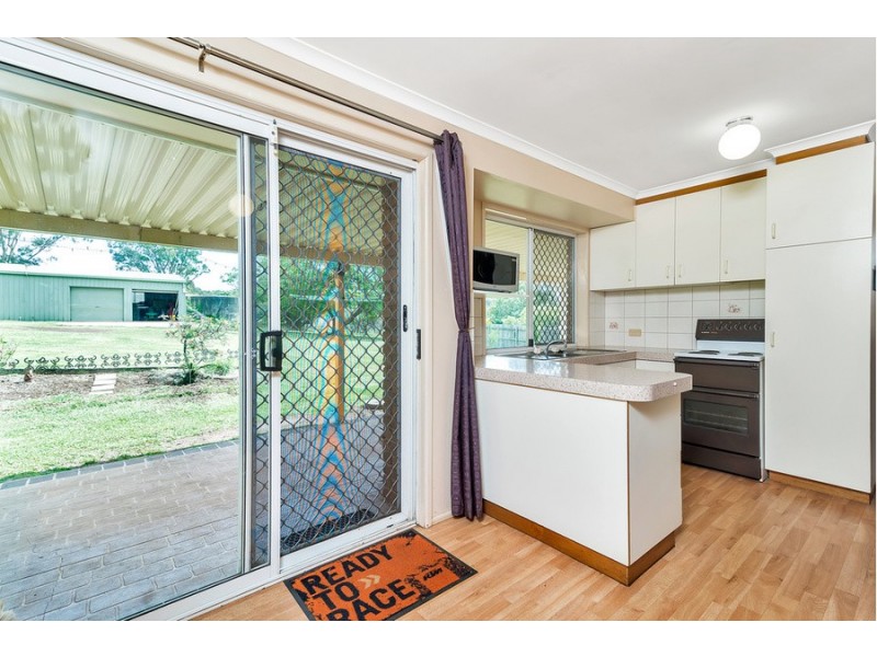 89 Reushle Road, Cabarlah QLD 4352
