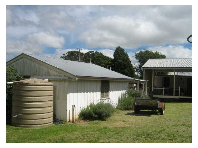 172 South Street, Centenary Heights QLD 4350