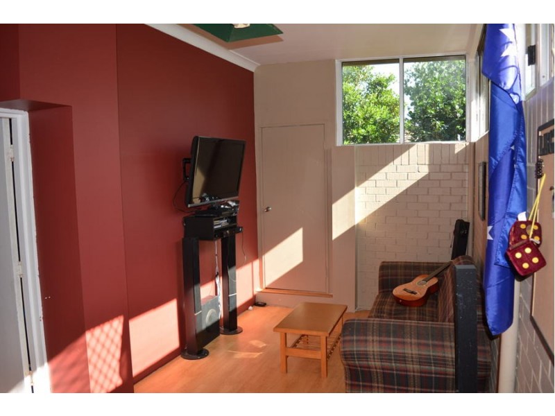 17 Martini Street, Mount Lofty QLD 4350