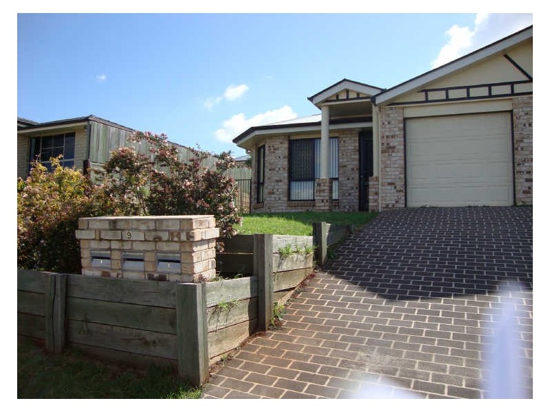 1/9 Mason Court, Kearneys Spring QLD 4350