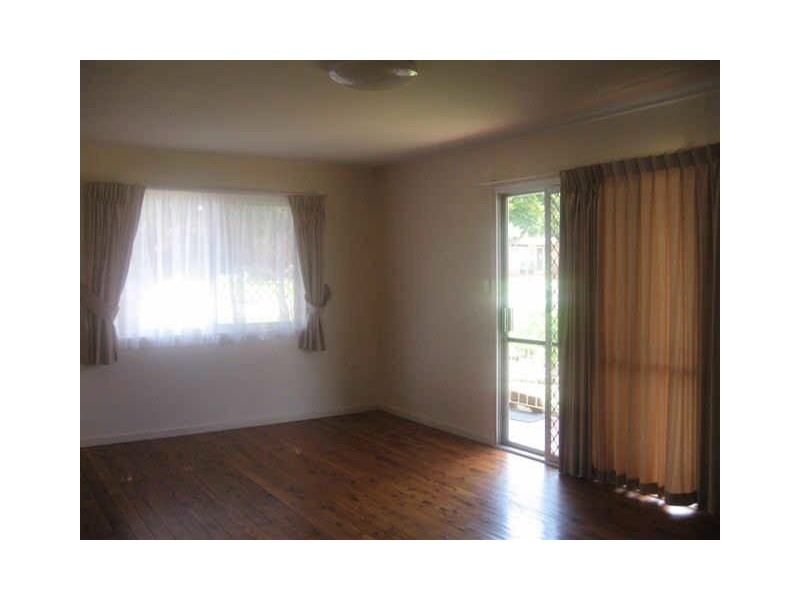 56 Noll Street, Kearneys Spring QLD 4350