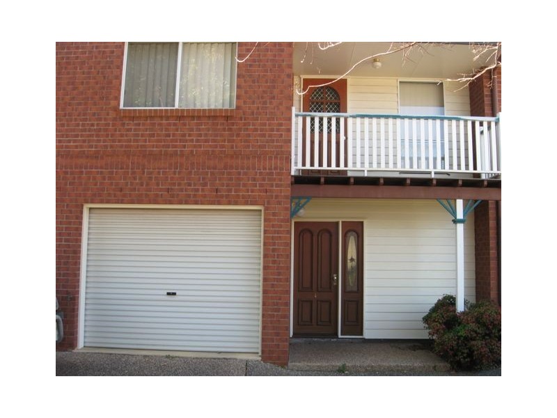 4/8 Bruce Street, East Toowoomba QLD 4350