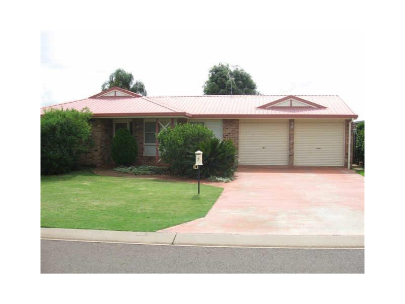 7 Connole Court, Kearneys Spring QLD 4350