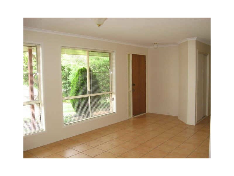 7 Connole Court, Kearneys Spring QLD 4350