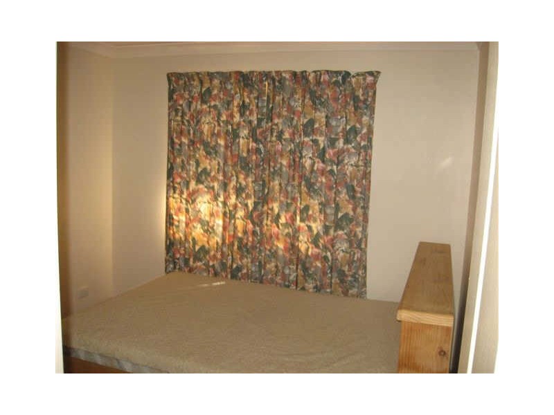 2/2 Paulene Crescent, Kearneys Spring QLD 4350