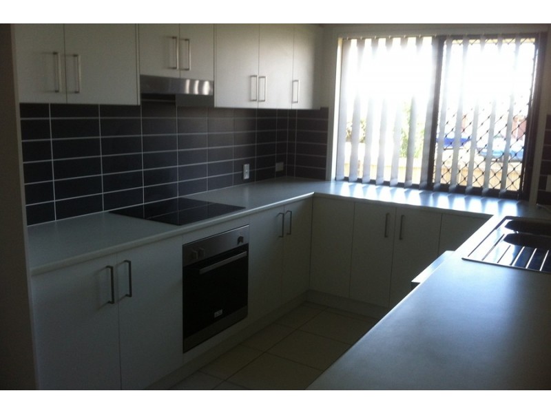 8 Koel Crescent, Highfields QLD 4352