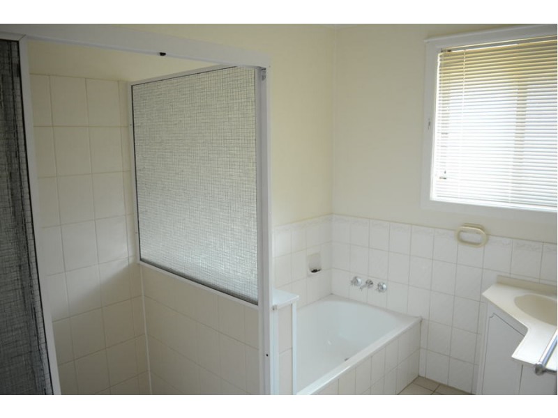 12 Ballin Drive, Centenary Heights QLD 4350