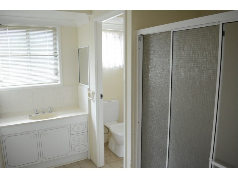 12 Ballin Drive, Centenary Heights QLD 4350