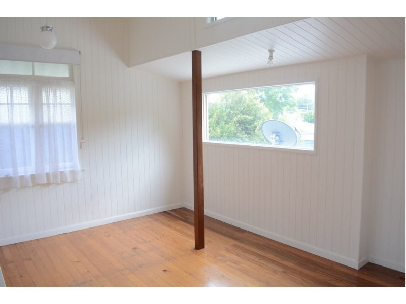 55 Bridge Street, Mount Lofty QLD 4350